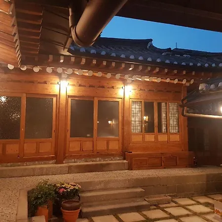 Sophia Hanok Guesthouse