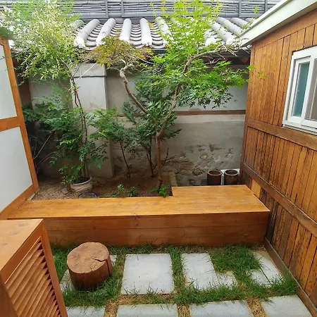 Sophia Hanok Guesthouse