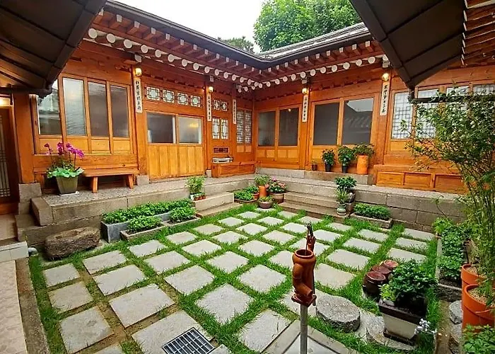 Sophia Hanok 3*