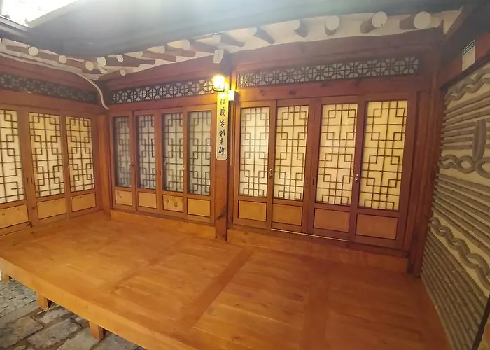 Sophia Hanok Seoel