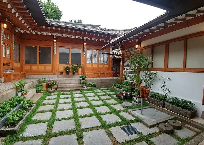 Sophia Hanok Seoel