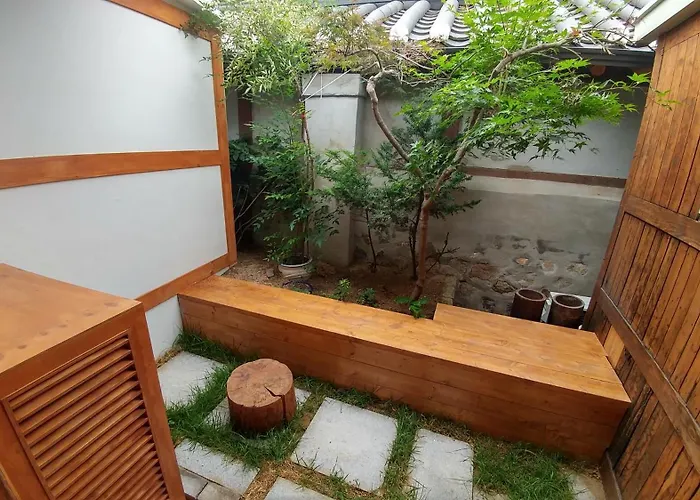 Sophia Hanok 3*